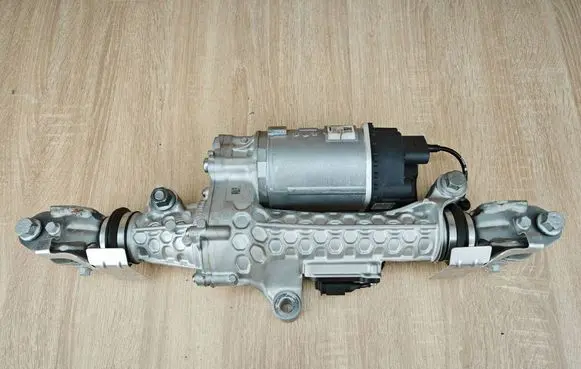 BMW 8 G16 Steering rack 6895076