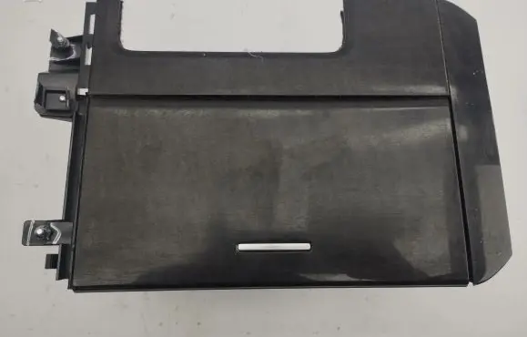 Cup holder front