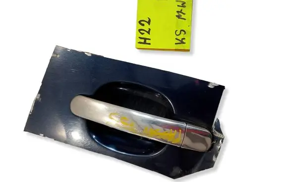 Volkswagen PASSAT B5 Front door exterior handle 64513256845132