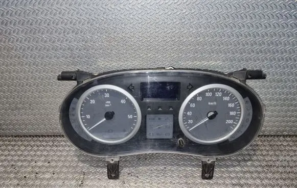 Opel Vivaro Speedometer (instrument cluster) P8200459068
