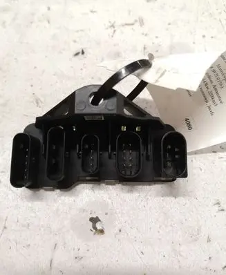 Mercedes-Benz E W213 Current control relay A0005459712