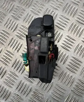 Jeep Grand Cherokee (WJ) Rear door lock