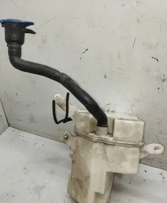 Volvo V70 Windshield washer fluid reservoir/tank 30784233 WS45L 30784234