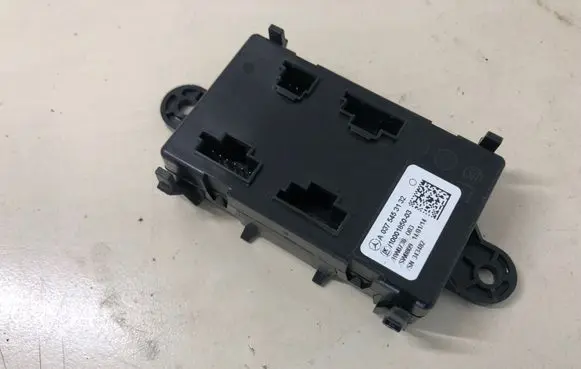 Mercedes-Benz CLS C218 X218 Seat heating relay A0375453132