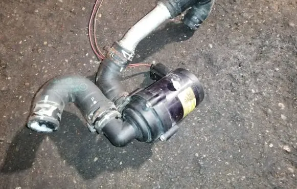 Audi Q7 4L Webasto circulation pump for autonomous heater 7L0965561J
