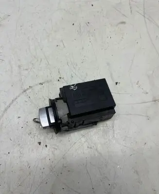 Volkswagen PASSAT B6 Ignition lock 3C0905843M 2505Q07S 11601200192456