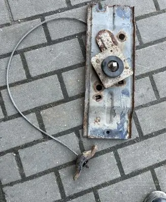 Jeep Grand Cherokee (WK) Spare wheel mounting bracket 
