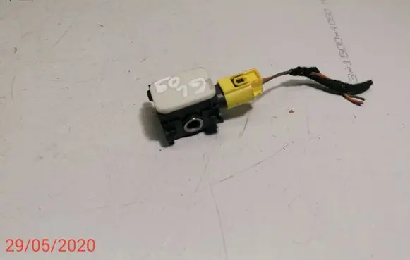 Mercedes-Benz GL X164 Airbag deployment crash/impact sensor A0038202826