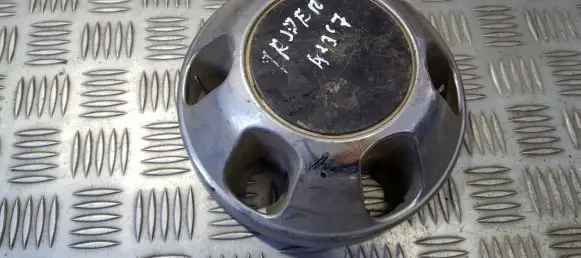 Isuzu Trooper Original wheel cap