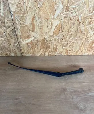 Nissan Murano Z52 Front wiper blade arm