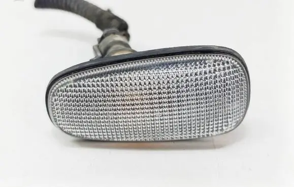 Opel Zafira A Front fender indicator light 