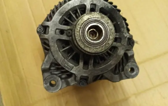 Renault Espace IV Generator/alternator 8200660057