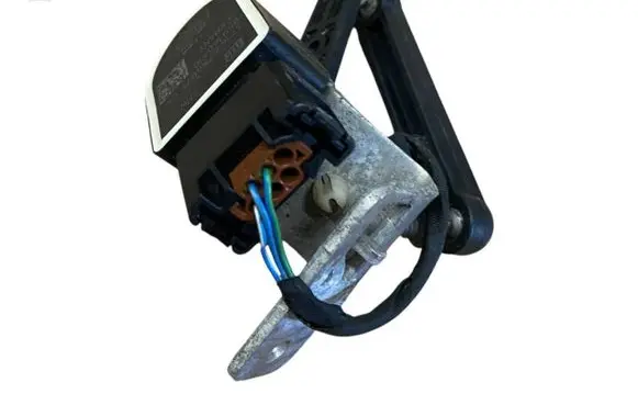 BMW 1 F20 F21 Headlight/headlamp level sensor 6784075 37146784075