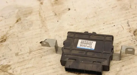 Mitsubishi Pajero ABS control unit/module MR400420