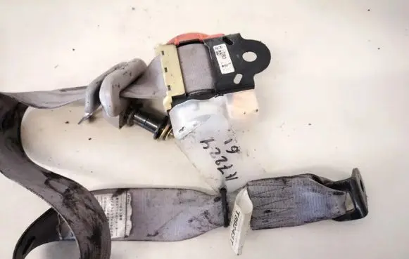 Mazda Premacy Rear seatbelt t89243t