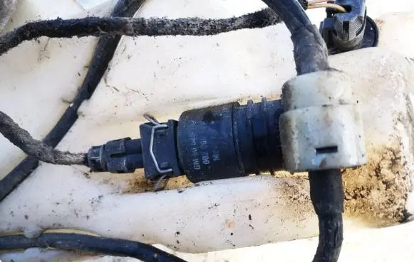 Opel Zafira A Windscreen/windshield washer pump