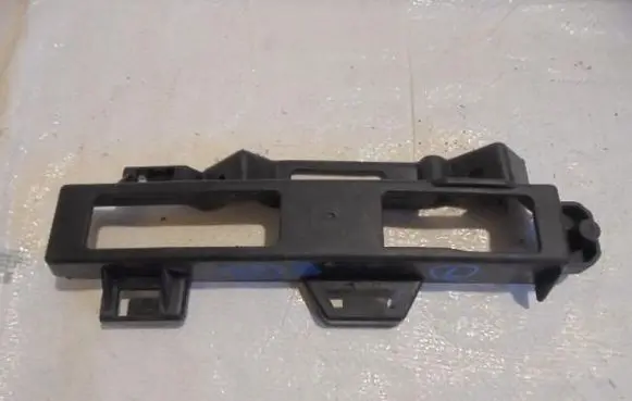 Peugeot 108 Fog light bracket 8144A0H040