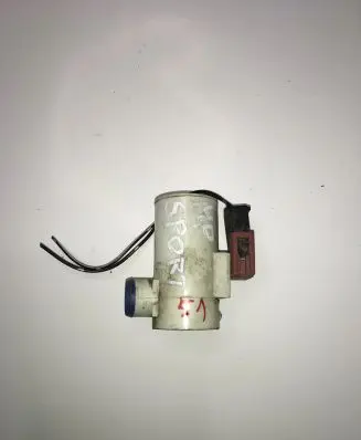Mitsubishi Pajero Sport I Windscreen/windshield washer pump