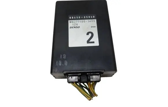 Toyota Avensis T220 Other control units/modules 8865005060 MB2771001400