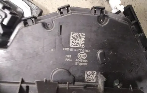 Audi Q4 Sportback e-tron Front door lock 5TC837016D