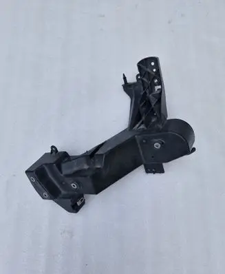 Dodge Durango Headlight/headlamp mounting bracket 16350AD