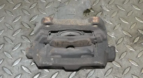 Land Rover Discovery 4 - LR4 Rear brake caliper