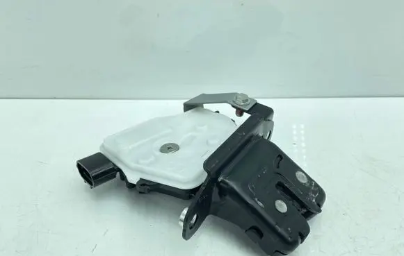 Toyota Prius Prime Loading door lock 