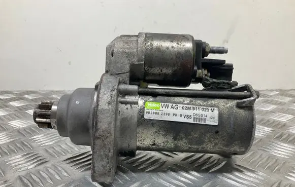Volkswagen Scirocco Starter motor 02M911023M