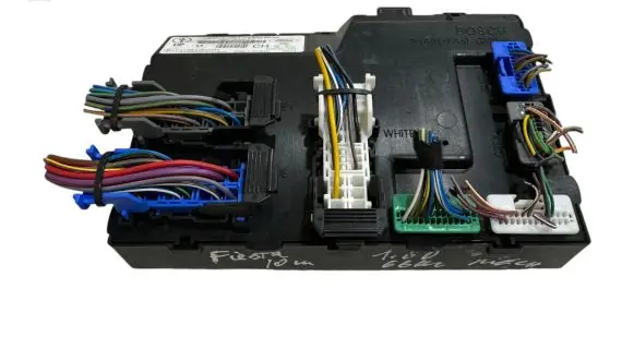 Ford Fiesta Comfort/convenience module 8V5115K600CH F005V01044 030140835802