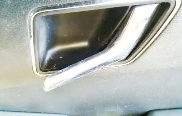 Rear door interior handle
