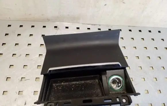 Skoda Superb B6 (3T) Car ashtray 3T0857962B