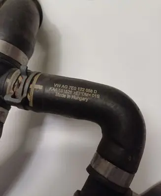 Volkswagen Transporter - Caravelle T6 Engine coolant pipe/hose 7E0122058D