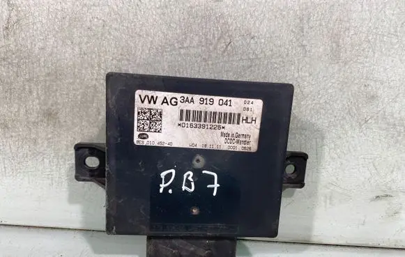 Volkswagen PASSAT B7 Power management control unit 3aa919041