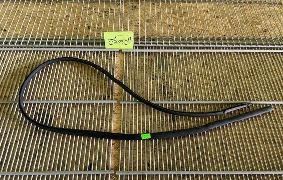 Mercedes-Benz G W461 W463 1st Gen Trunk rubber seal (body) A4638890898 4638890898