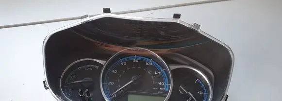 Toyota Yaris Speedometer (instrument cluster)