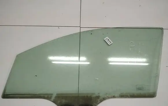 Honda FR-V Front door window glass four-door as2