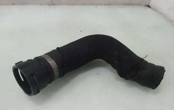 Audi A8 S8 D3 4E Engine coolant pipe/hose 3B0122291K
