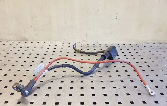 Volkswagen Golf Plus Positive cable (battery) 1K0971228N