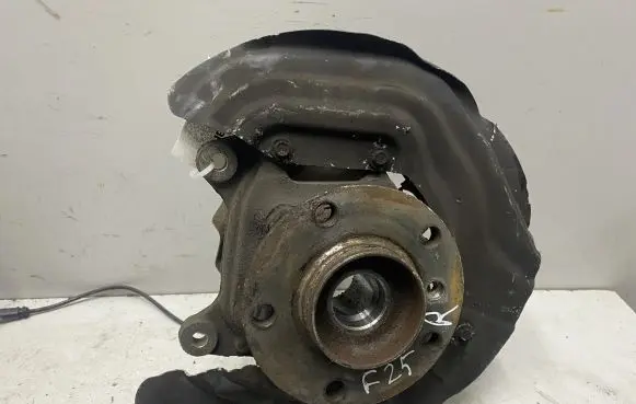 BMW X3 F25 Front wheel hub 6855954