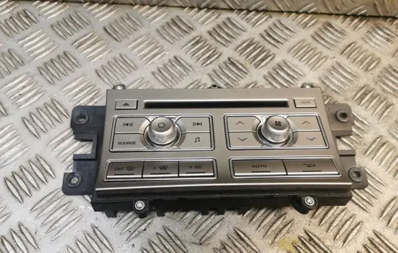 Jaguar XF X250 Interior fan control switch 8X2318C858