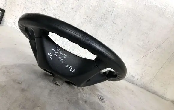 Mitsubishi Space Star Steering wheel