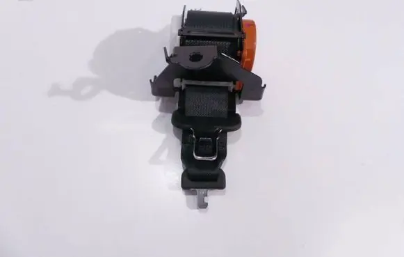 Suzuki Vitara (LY) Front seatbelt