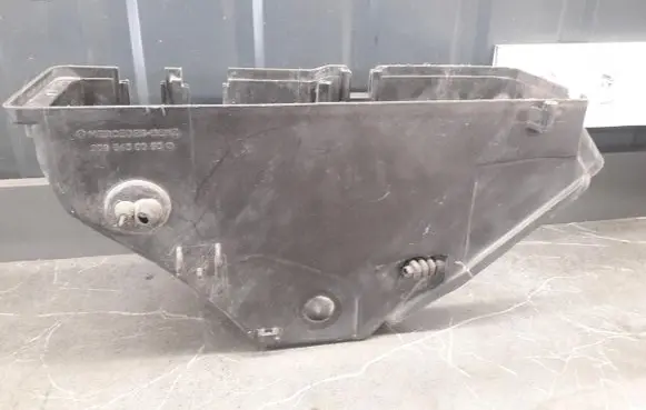 Mercedes-Benz C W202 Fuse box cover 2085400050
