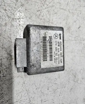 Mercedes-Benz C W202 Airbag control unit/module 0008208026
