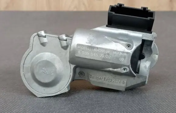 Mercedes-Benz CLK A209 C209 Steering wheel lock A0355457732 0355457732