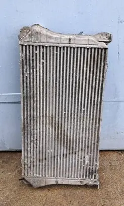 Toyota Avensis T270 Intercooler radiator 0R040 JD1271003521