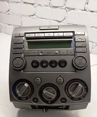 Ford Ranger Radio/CD/DVD/GPS head unit UW1B66DSXD 714657