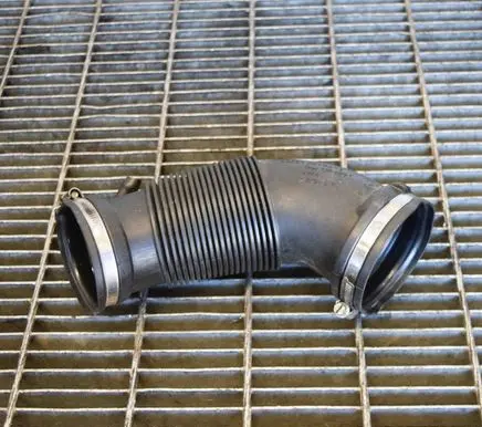 Audi A5 Sportback 8TA Air intake duct part 06H129629F