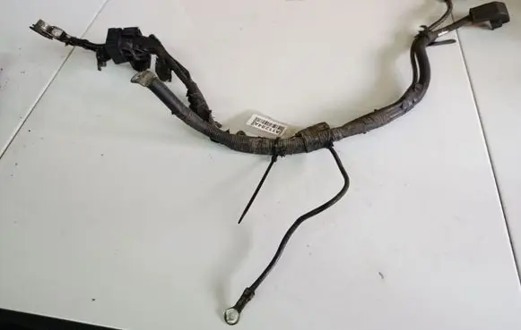 Subaru Legacy Positive cable (battery)