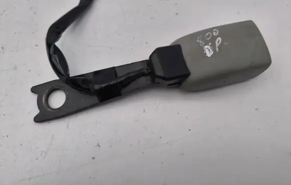 Lexus IS 220D-250-350 Front seatbelt buckle